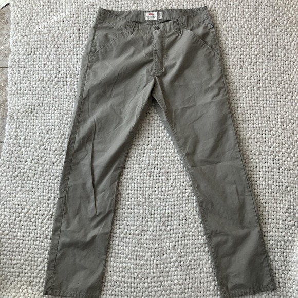 Men's FJALLRAVENKiruna Trouser Regular FitButton Fly Olive Pants Size 33